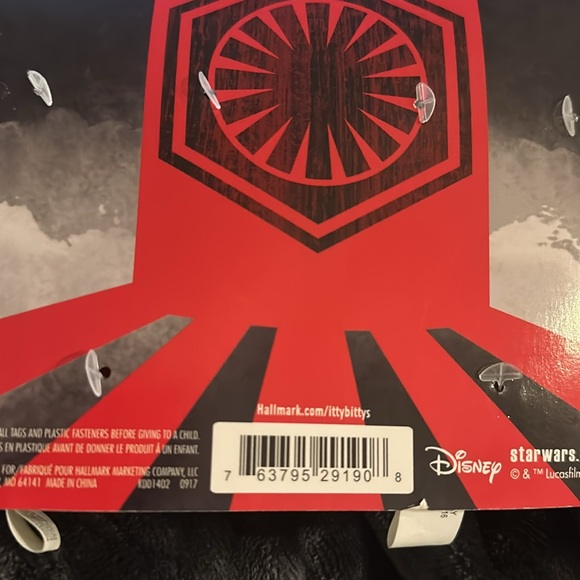 New Hallmark Itty Bittys- Supreme Leader Snoke & Praetorian Guard - Picture 4 of 4